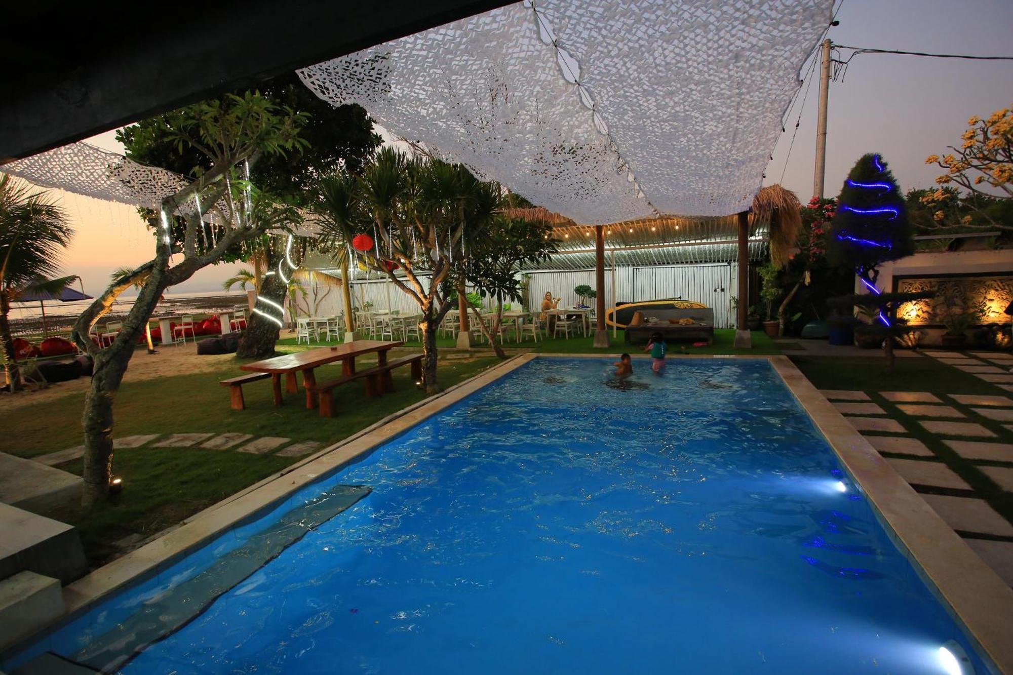 3 Monkeys Lembongan Studio Apartments Gym Recovery Centre Exterior foto