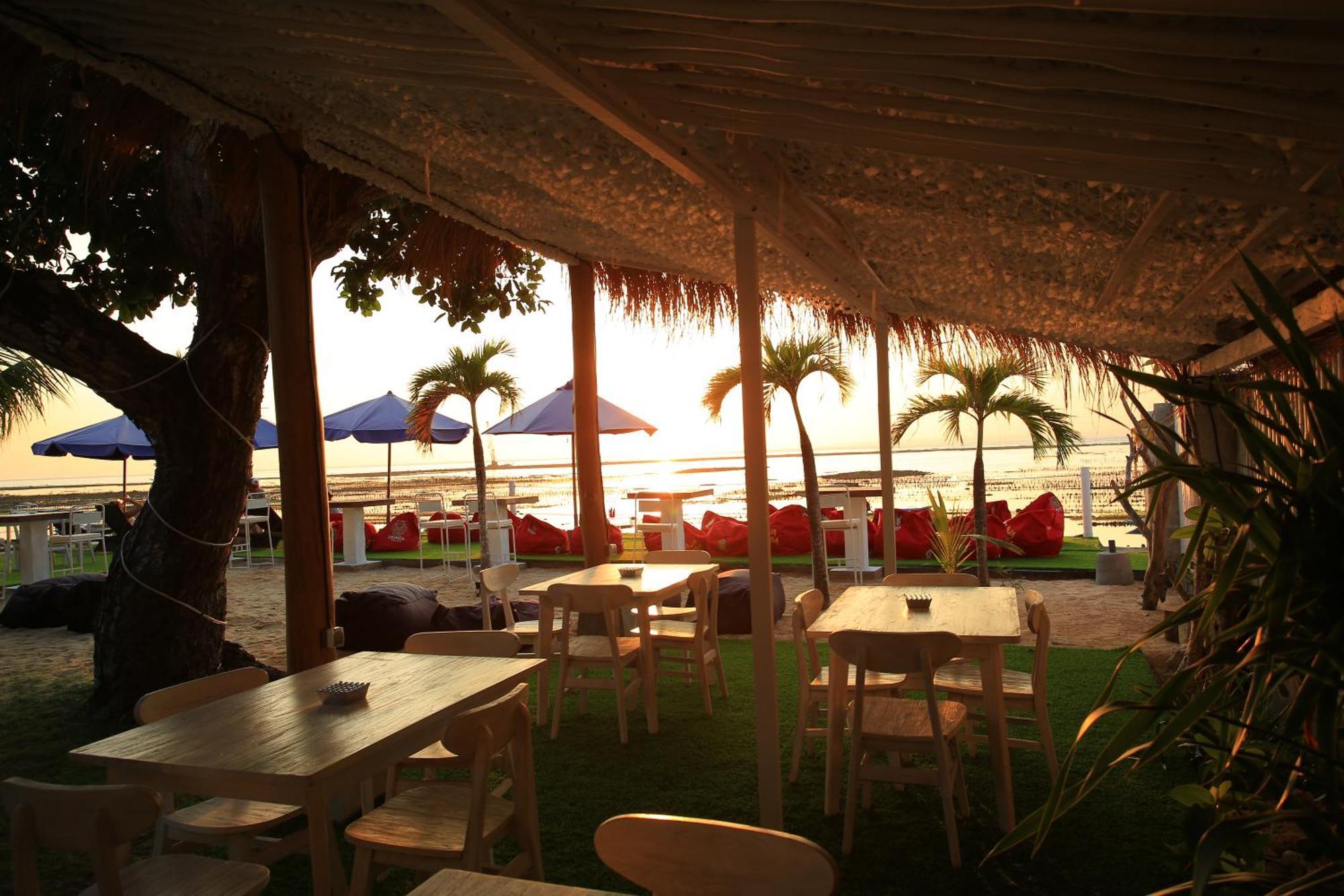 3 Monkeys Lembongan Studio Apartments Gym Recovery Centre Exterior foto