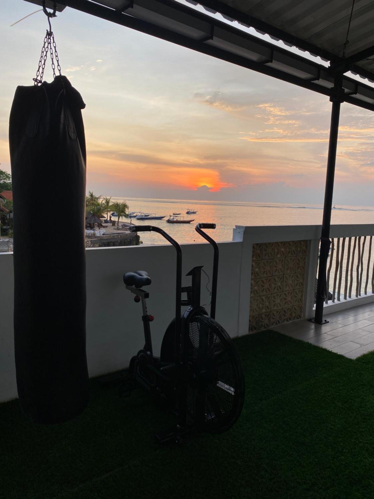 3 Monkeys Lembongan Studio Apartments Gym Recovery Centre Exterior foto