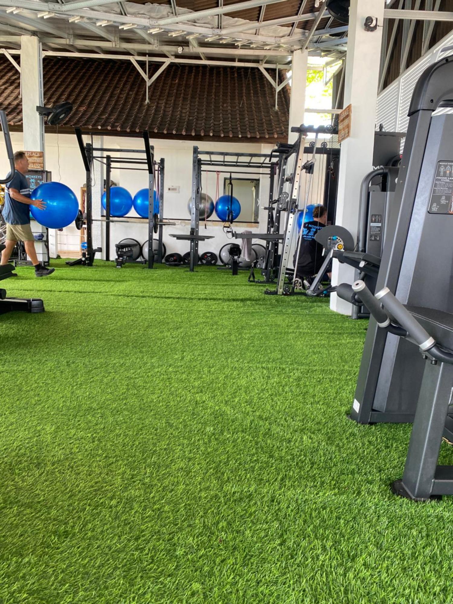 3 Monkeys Lembongan Studio Apartments Gym Recovery Centre Exterior foto