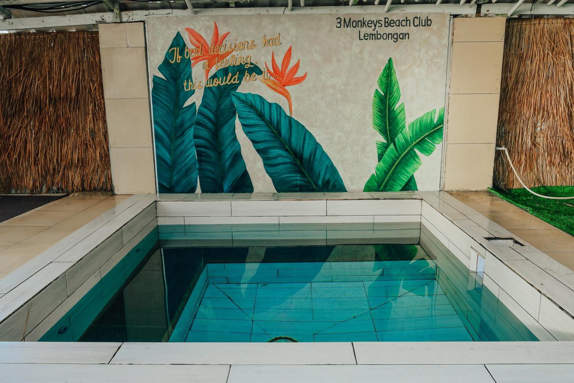 3 Monkeys Lembongan Studio Apartments Gym Recovery Centre Exterior foto